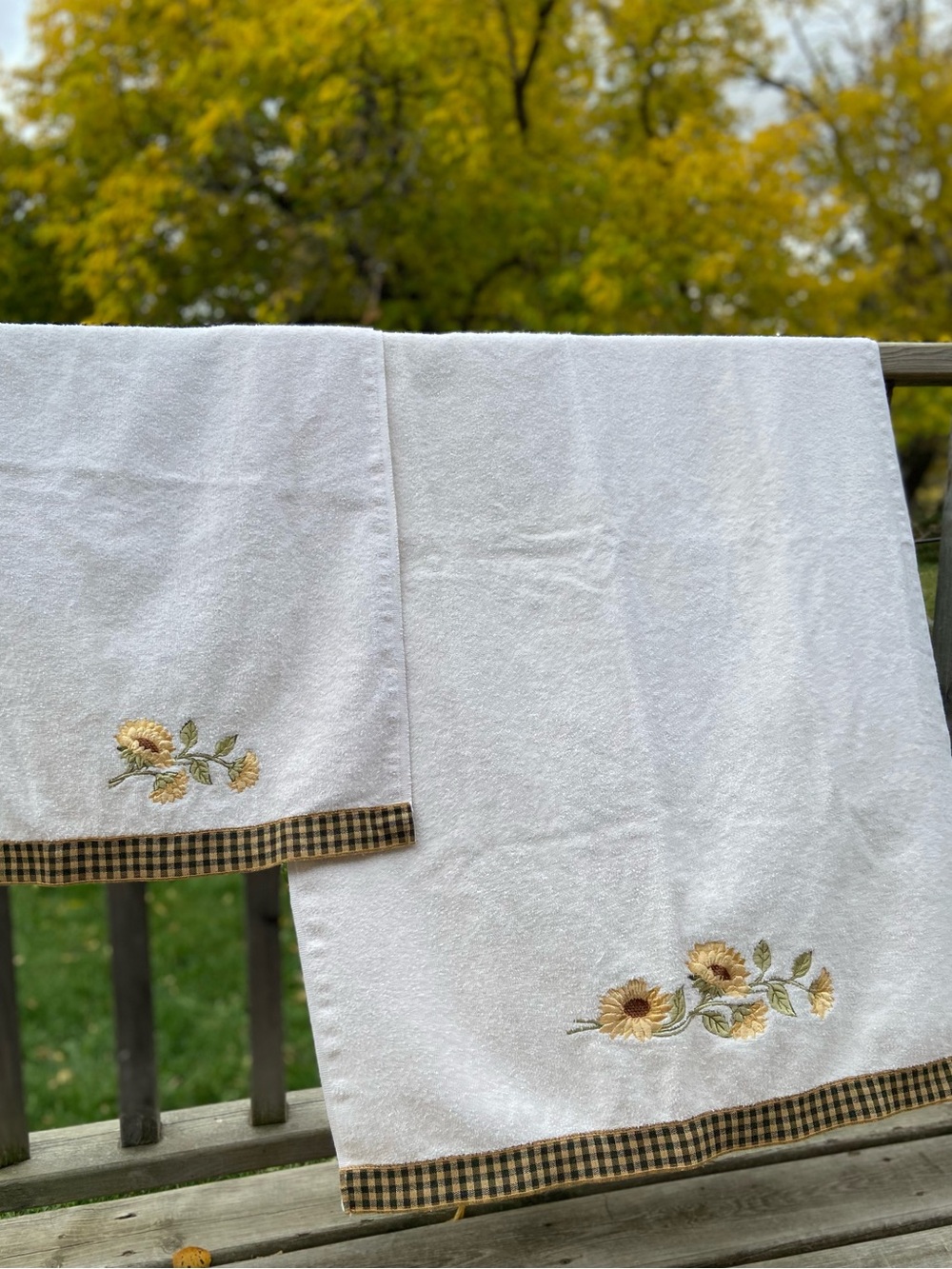 VTG 90s Sunflower Bath Towel Set Gingham Trim Embroidered Avanti Farmhouse - Picture 8 of 12